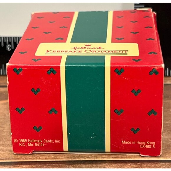 1985 HALLMARK KEEPSAKE ORNAMENT QX480-5 BEARY SMOOTH RIDE TRICYCLE TEDDY BEAR - Picture 2 of 7